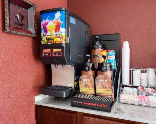 Red Roof Inn Binghamton North image 14