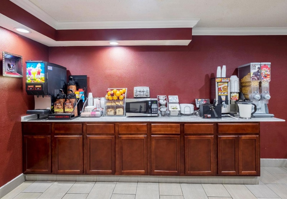 Red Roof Inn Binghamton North Main image