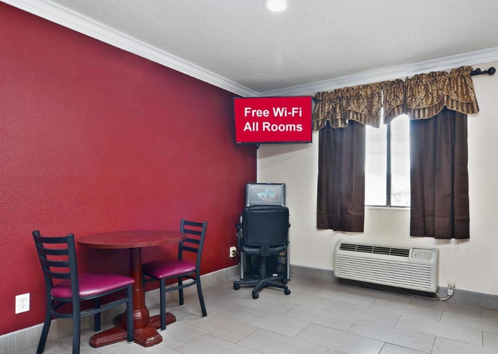 Red Roof Inn Binghamton North Image 7